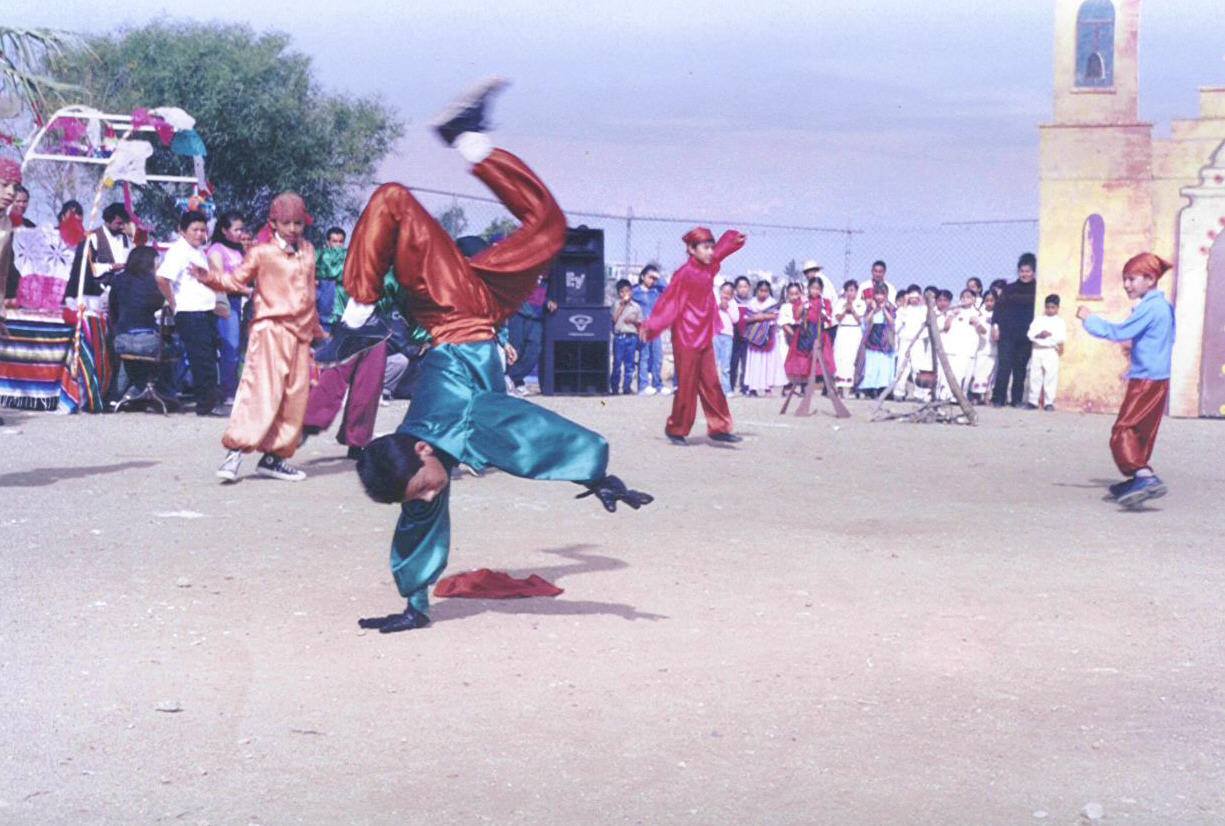 La Esperanza student Guillermo Duenas in Gypsy Dance by Valeri Tchekachev